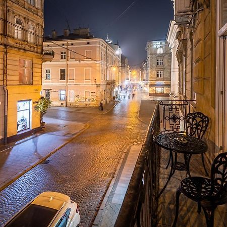 Classic Royal Central Apartment. Balcony And A/C Лвив Екстериор снимка