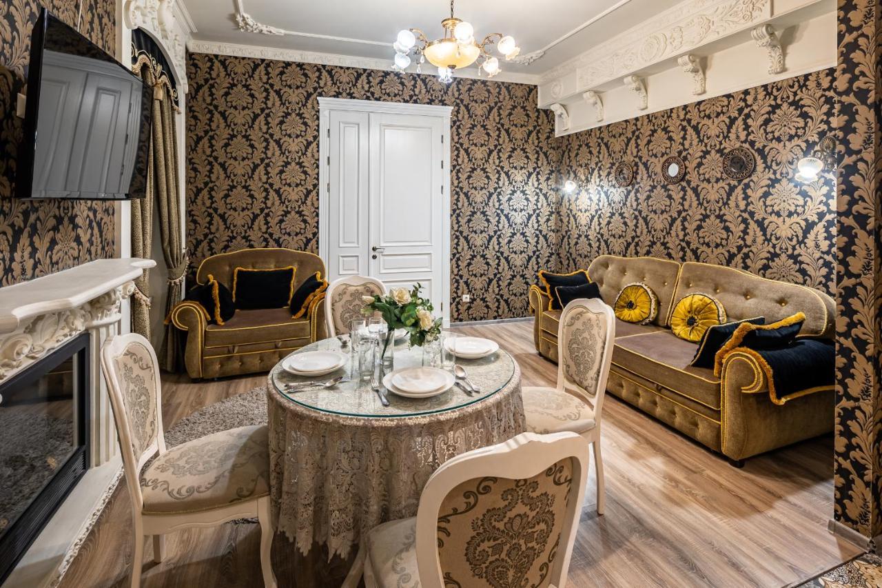 Classic Royal Central Apartment. Balcony And A/C Лвив Екстериор снимка